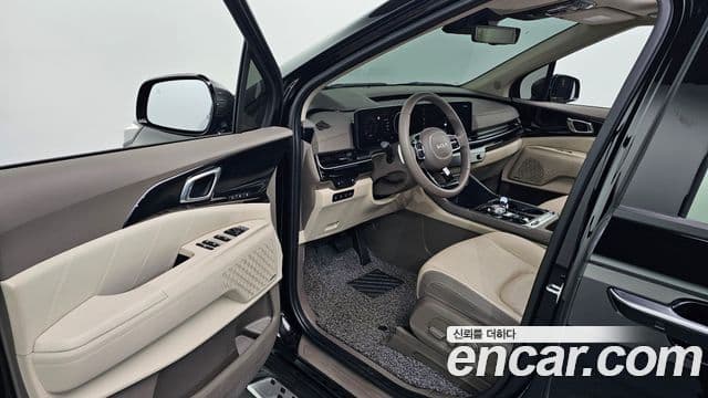 Kia Carnival 2023 — Şəkil 10/20