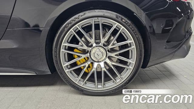 Mercedes-Benz AMG GT 2025 — ფოტო 5/20