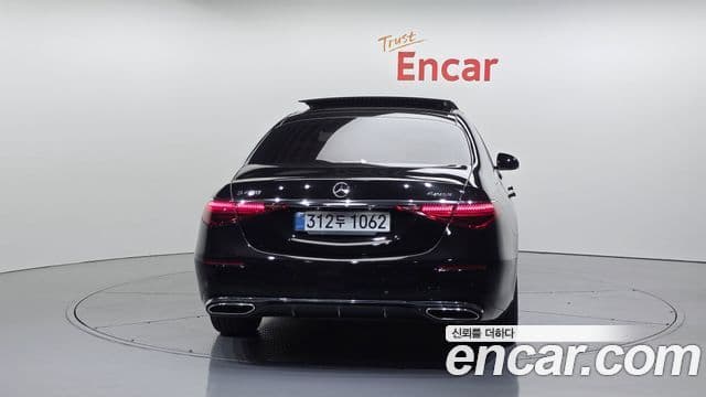 Mercedes-Benz S-Class 2022 — Photo 6/20
