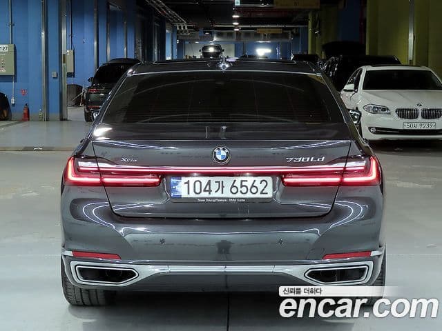 BMW 7 Series 2022 — ფოტო 3/20