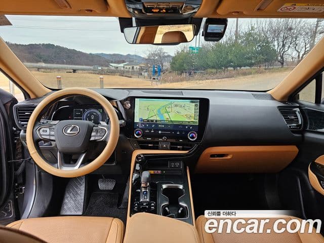 Lexus NX450h+ 2023 — ფოტო 11/20