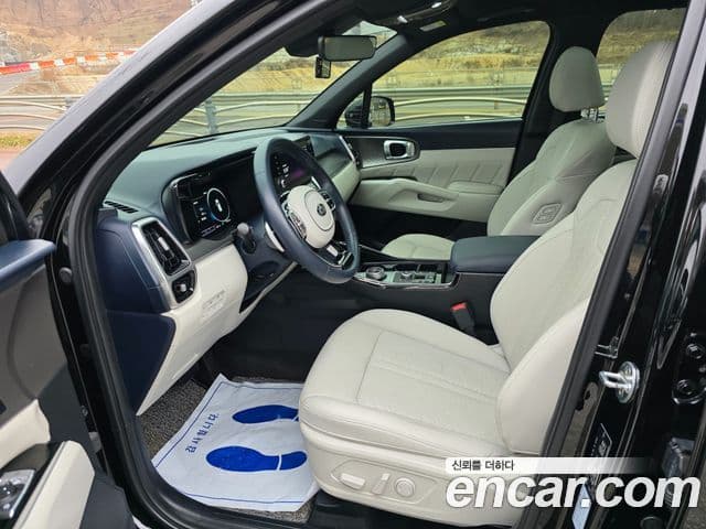 Kia Sorento 2021 — ფოტო 19/20