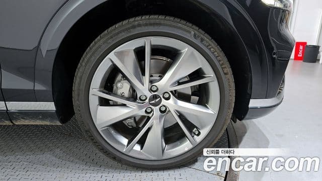 Genesis GV70 2025 — ფოტო 5/20