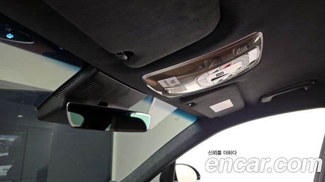 Genesis GV70 2025 — ფოტო 18/20