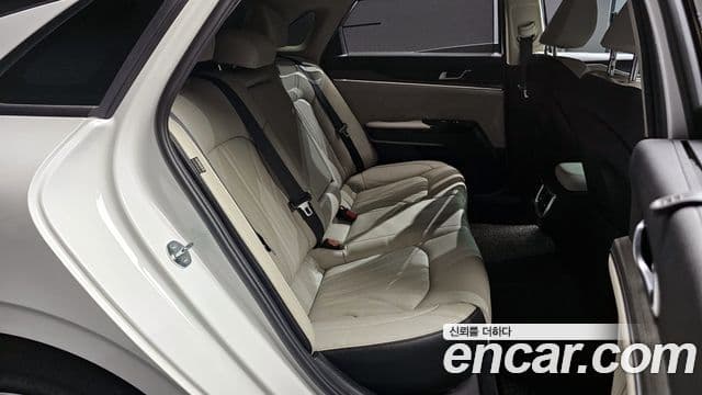 Kia K5 2024 — Фото 12/20