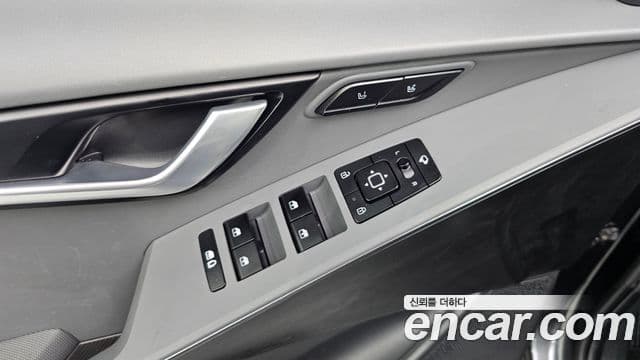 Kia Niro 2022 — Şəkil 16/20