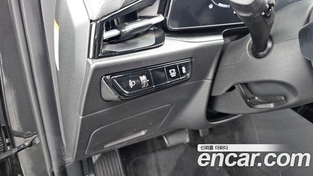Kia Niro 2022 — Şəkil 19/20