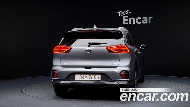 Kia Niro 2020 — ფოტო 4/20