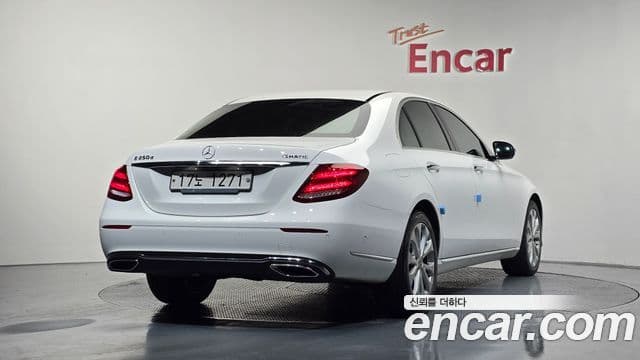 Mercedes-Benz E-Class 2018 — Şəkil 11/20