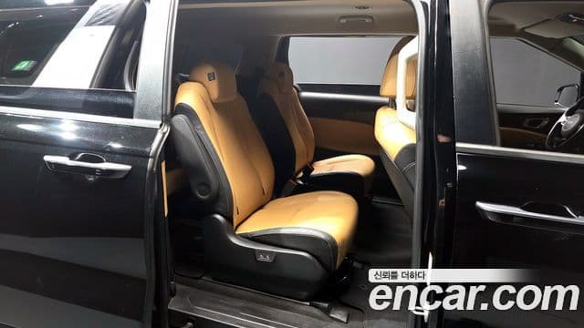 Kia Carnival 2021 — Şəkil 12/20