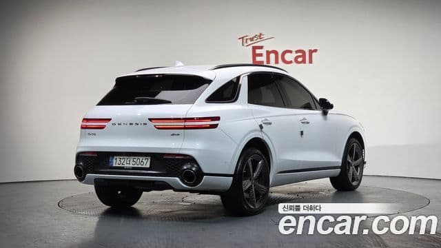 Genesis GV70 2021 — ფოტო 2/20