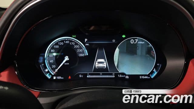Genesis GV70 2021 — ფოტო 8/20