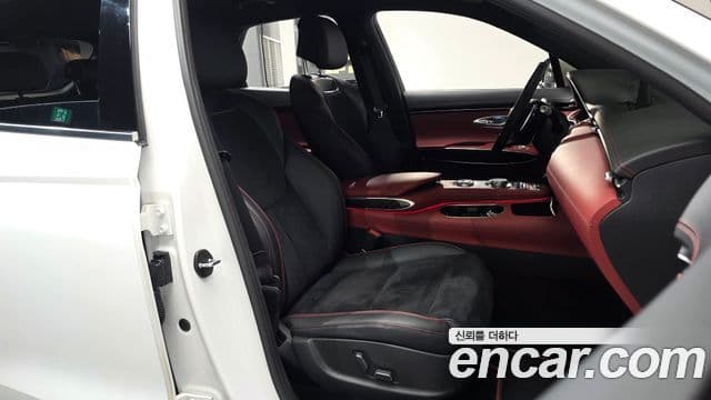 Genesis GV70 2021 — ფოტო 10/20