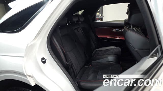 Genesis GV70 2021 — ფოტო 11/20