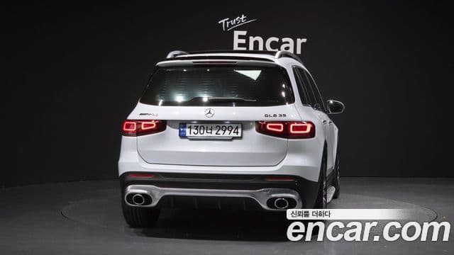 Mercedes-Benz GLB-Class 2023 — ფოტო 18/20