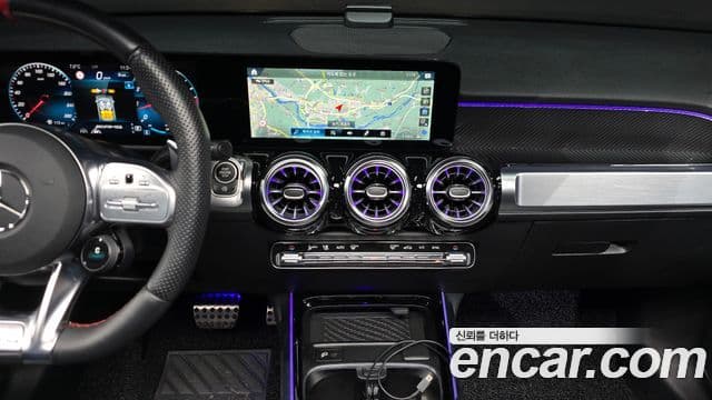 Mercedes-Benz GLB-Class 2023 — ფოტო 9/20