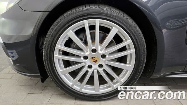 Porsche Panamera 2018 — Şəkil 5/20