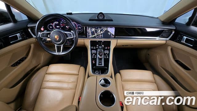 Porsche Panamera 2018 — Şəkil 7/20