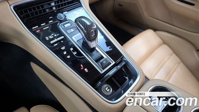 Porsche Panamera 2018 — Şəkil 9/20