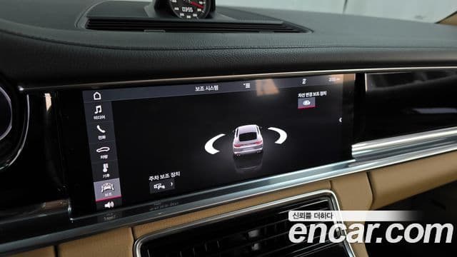 Porsche Panamera 2018 — Şəkil 16/20