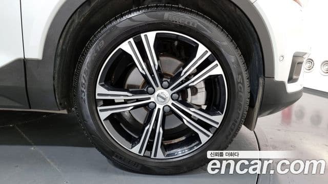 Volvo XC40 2021 — Şəkil 7/20