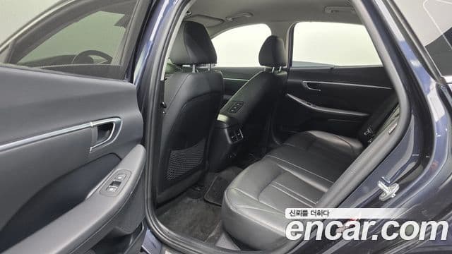 Hyundai Sonata Hybrid 2020 — Şəkil 17/20