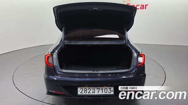 Hyundai Sonata Hybrid 2020 — Şəkil 18/20