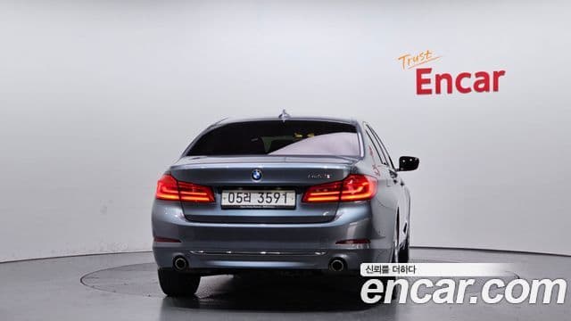 BMW 5 Series 2018 — Şəkil 4/20
