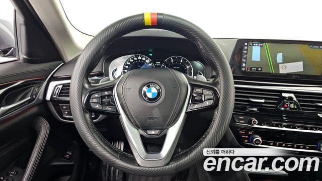 BMW 5 Series 2018 — Şəkil 13/20