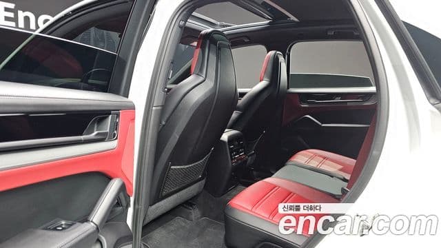 Porsche Cayenne 2024 — Şəkil 12/20
