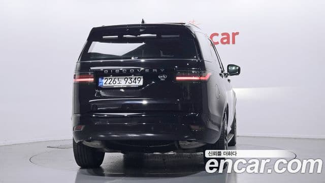 Land Rover Discovery 5 2022 — ფოტო 3/20