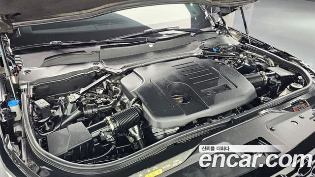 Land Rover Discovery 5 2022 — ფოტო 5/20