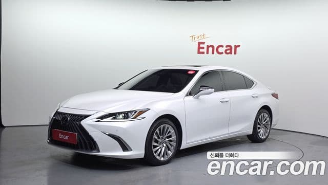 Lexus ES300h 2022 — ფოტო 1/20
