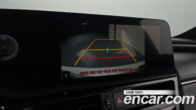 Lexus ES300h 2022 — ფოტო 14/20