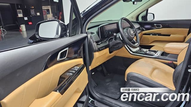 Kia Carnival 2021 — ფოტო 12/20
