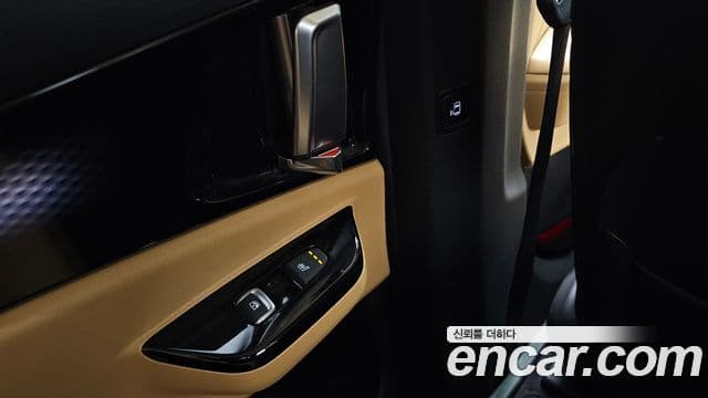 Kia Carnival 2021 — ფოტო 5/20