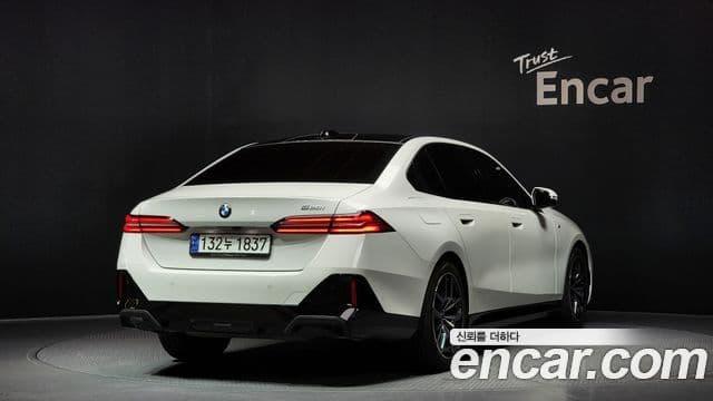BMW 5 Series 2024 — ფოტო 2/20