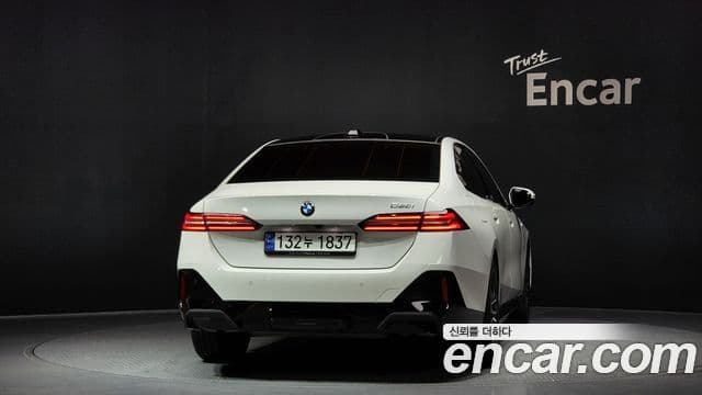 BMW 5 Series 2024 — ფოტო 4/20