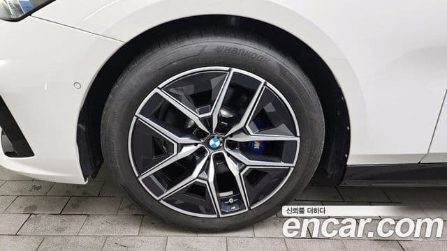 BMW 5 Series 2024 — ფოტო 5/20
