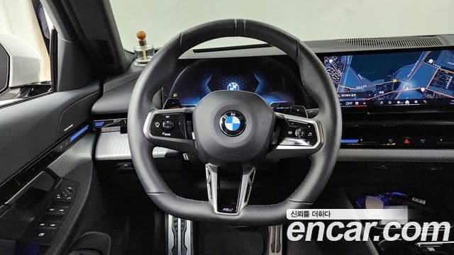 BMW 5 Series 2024 — ფოტო 13/20