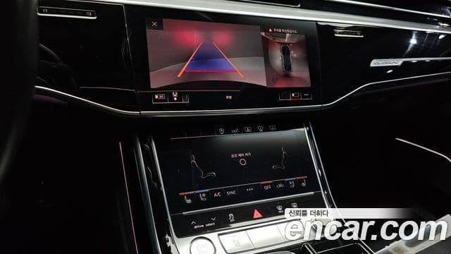 Audi A8 2020 — ფოტო 16/20
