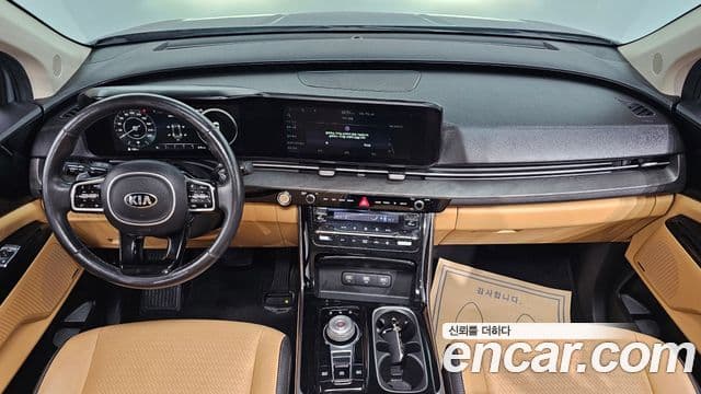 Kia Carnival 2021 — ფოტო 7/20