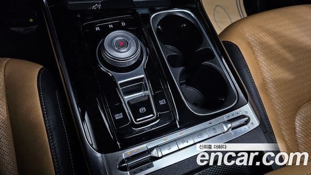 Kia Carnival 2021 — ფოტო 9/20