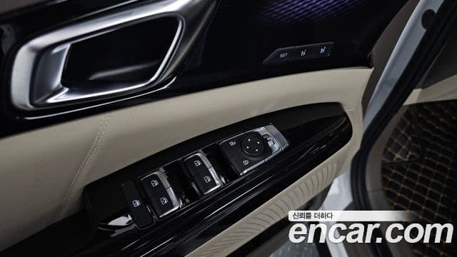 Kia Carnival 2022 — Şəkil 16/20