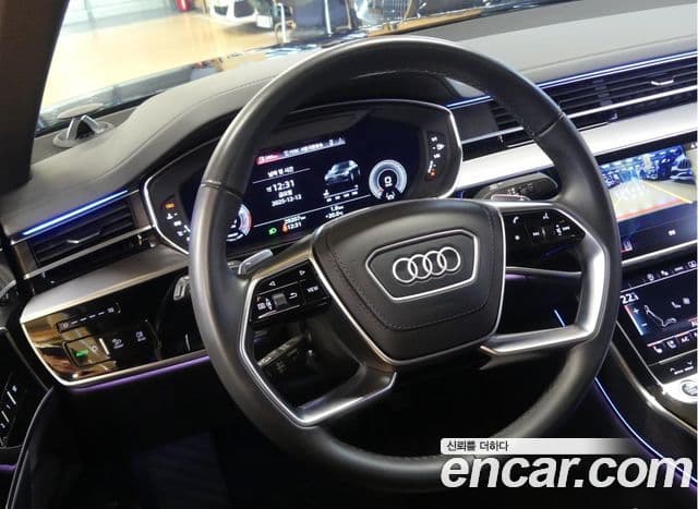 Audi A8 2022 — Şəkil 12/20
