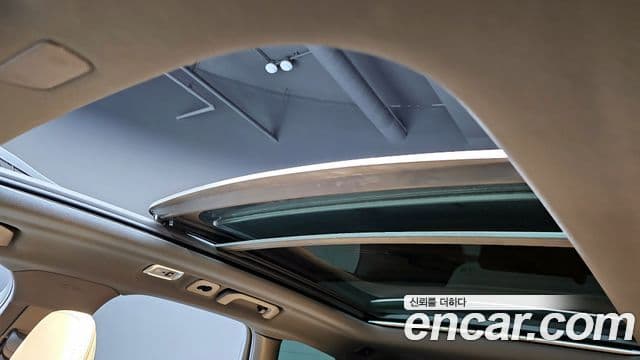 Volvo XC60 2019 — Şəkil 16/20