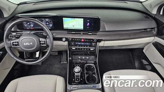 Kia Carnival 2022 — ფოტო 7/20