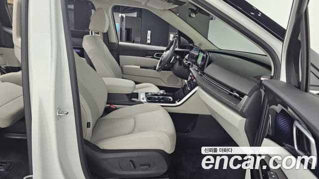 Kia Carnival 2022 — ფოტო 11/20