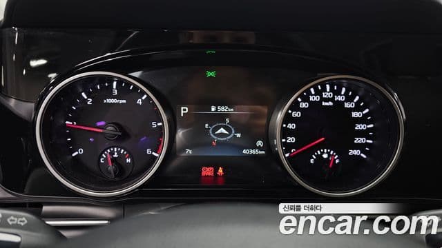 Kia Carnival 2021 — Şəkil 8/20