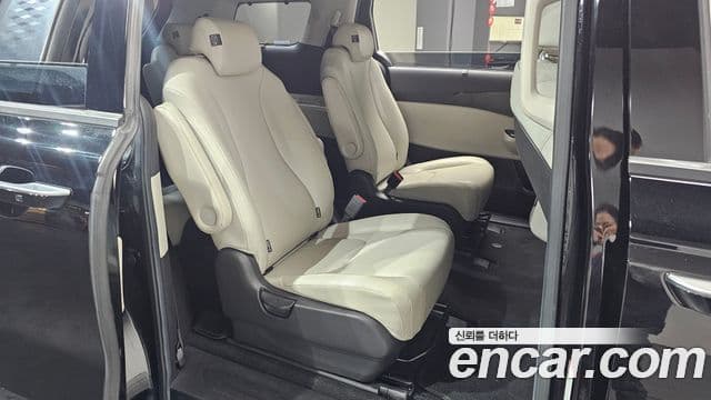 Kia Carnival 2021 — Şəkil 12/20